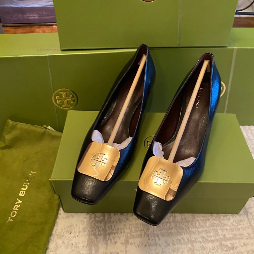 Tory Burch Georgia Wedge Pumps - Picture 3 of 15